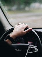 Kierowca z marskością wątroby i encefalopatią – realne zagrożenia w ruchu drogowym